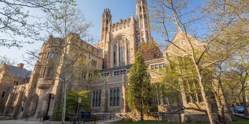 美国最新大学排名，自然美景与心灵之旅的交融体验