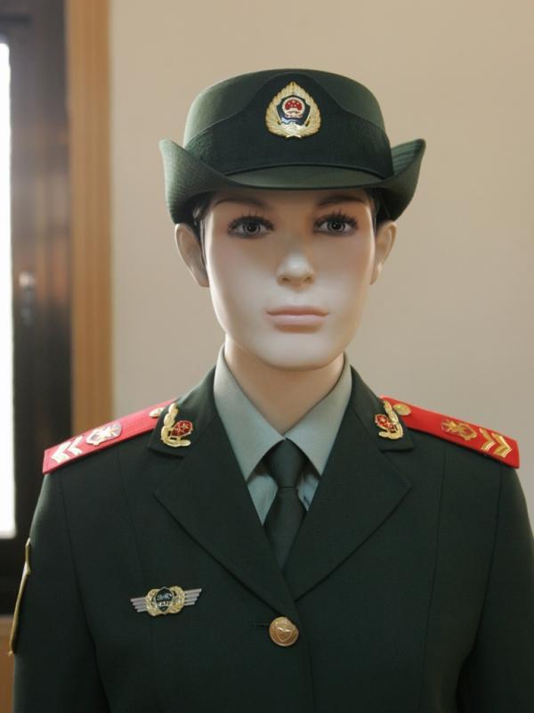 最新军事武器揭秘，小巷中的隐秘宝藏